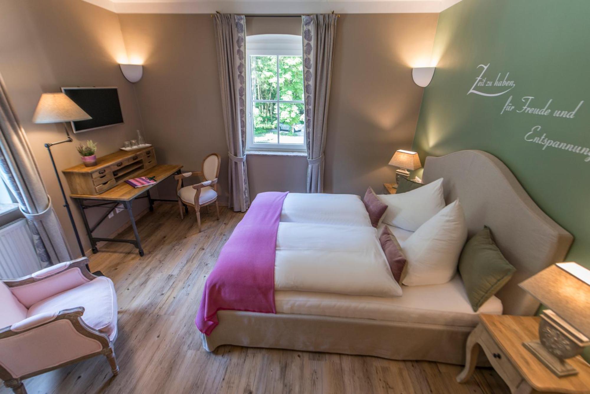 Waldruhe - Bett, Fruehstueck & Ein Laecheln Bed & Breakfast Bad Aussee Exterior photo