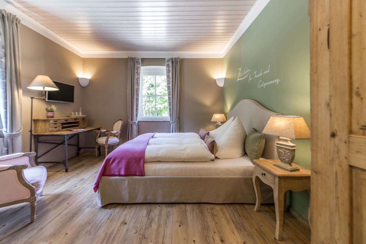 Waldruhe - Bett, Fruehstueck & Ein Laecheln Bed & Breakfast Bad Aussee Exterior photo